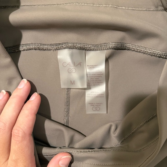 Calia by Carrie Underwood High-Rise Leggings - Taupe Gray - Size M - Picture 4 of 7